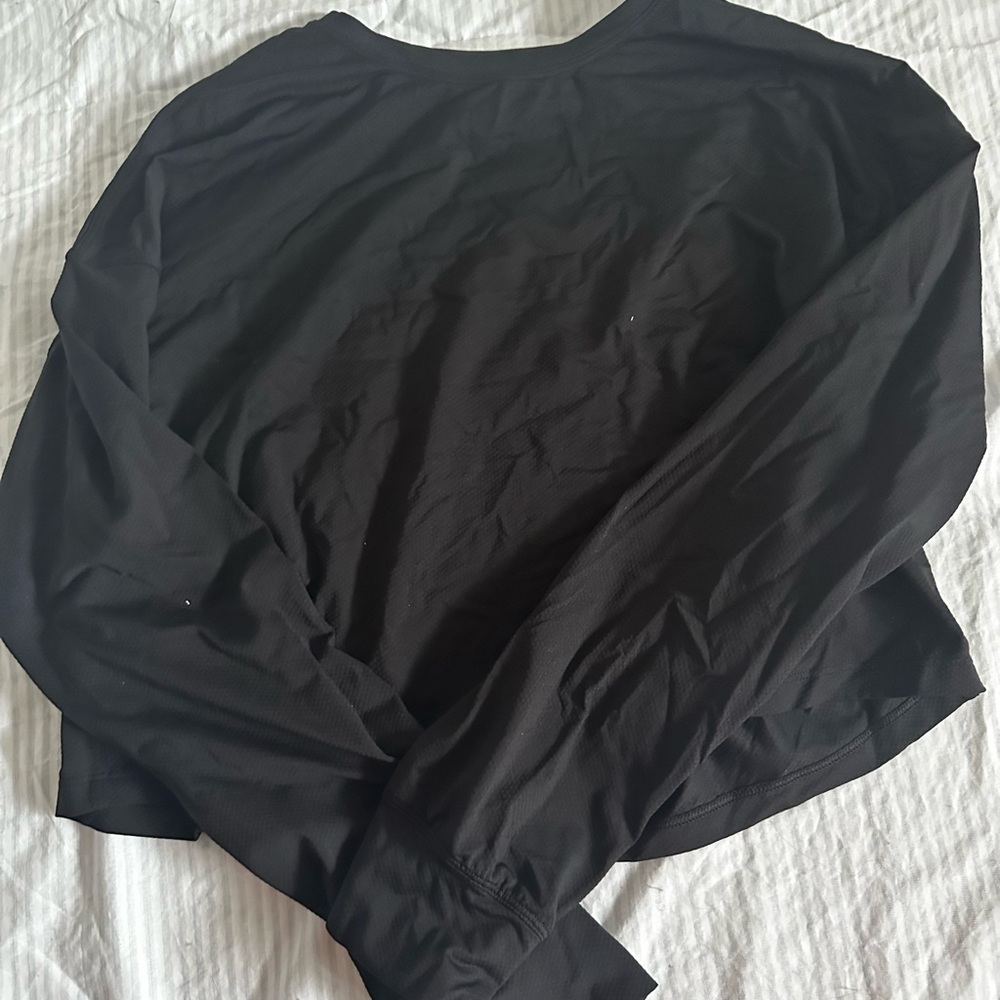 Black cropped Lulu long sleeve